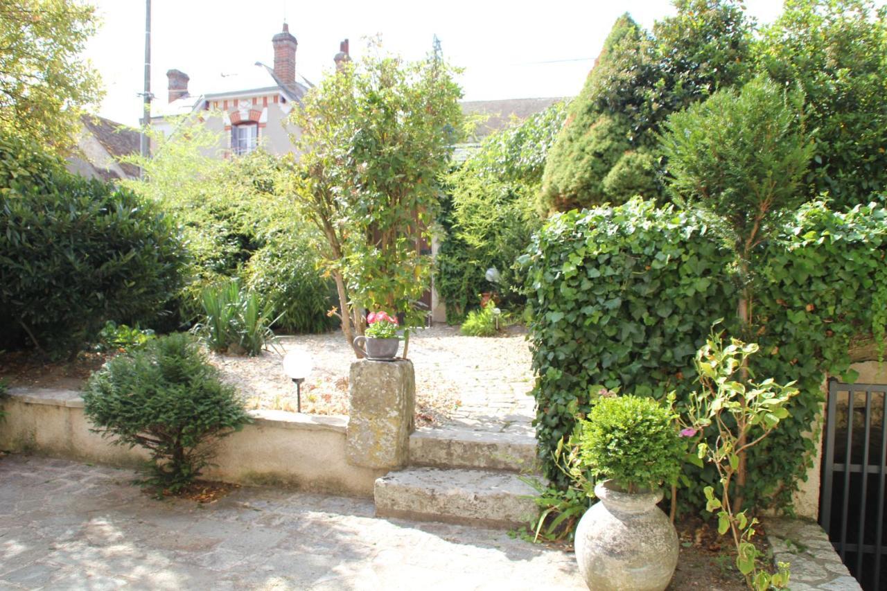 Gite Au Pres Du Lys Saint-Martin-le-Beau Екстериор снимка