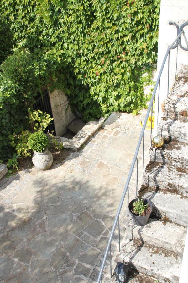 Gite Au Pres Du Lys Saint-Martin-le-Beau Екстериор снимка